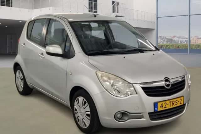 Opel Agila (2012) thumbnail 2