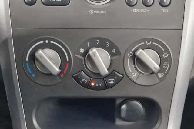 Opel Agila (2012) thumbnail 12