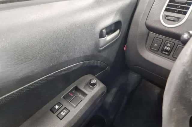 Opel Agila (2012) thumbnail 14