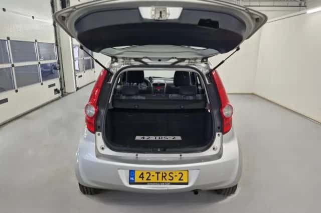 Opel Agila (2012) thumbnail 17