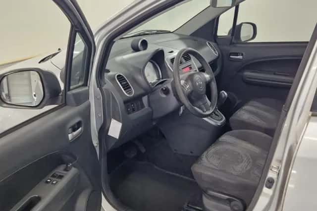 Opel Agila (2012) thumbnail 6