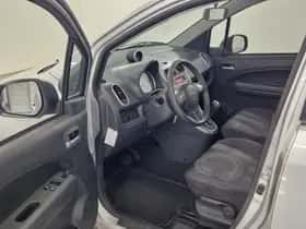 Opel Agila (2012) thumbnail 6