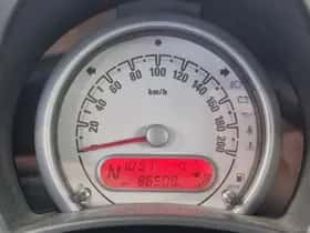 Opel Agila (2012) thumbnail 10