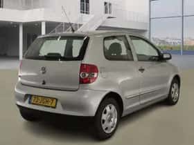 Volkswagen Fox (2009) thumbnail 3