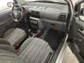 Volkswagen Fox (2009) thumbnail 8