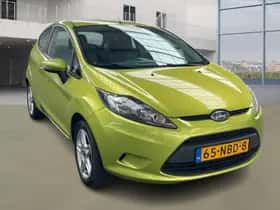 Ford Fiesta (2010) thumbnail 2