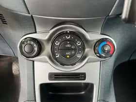 Ford Fiesta (2010) thumbnail 12