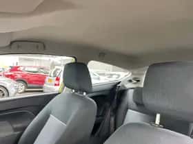 Ford Fiesta (2010) thumbnail 14