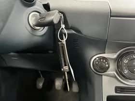 Ford Fiesta (2010) thumbnail 16