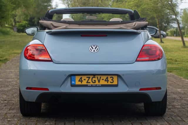 Volkswagen Beetle (2015) thumbnail 13