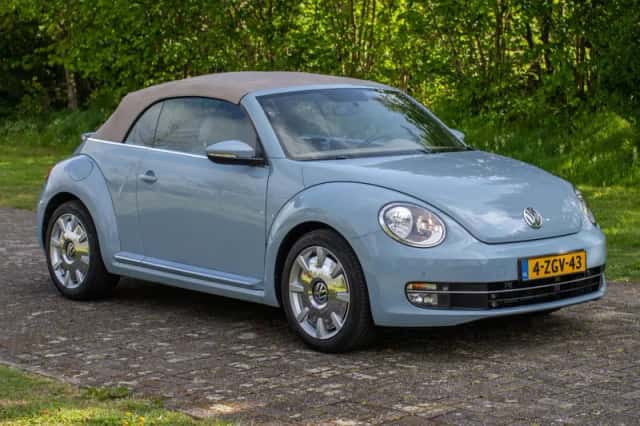 Volkswagen Beetle (2015) thumbnail 16