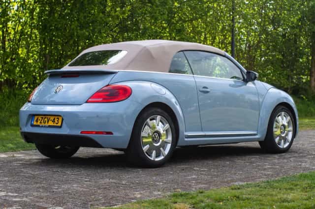 Volkswagen Beetle (2015) thumbnail 17