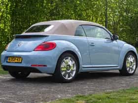 Volkswagen Beetle (2015) thumbnail 17