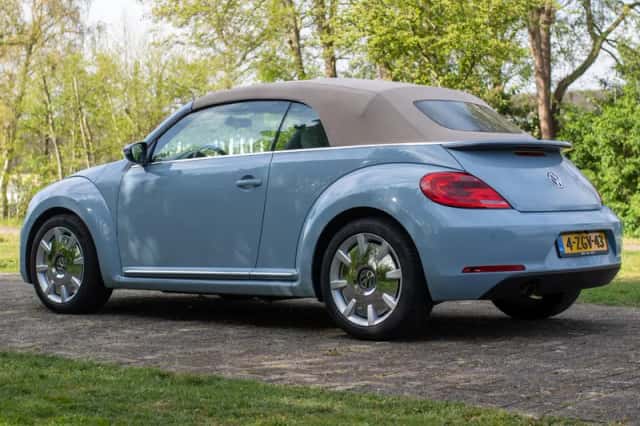 Volkswagen Beetle (2015) thumbnail 18