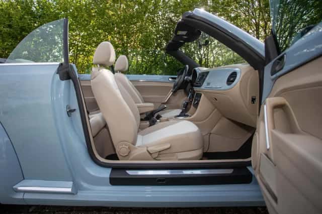 Volkswagen Beetle (2015) thumbnail 21