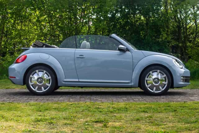 Volkswagen Beetle (2015) thumbnail 10