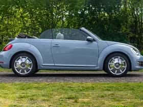 Volkswagen Beetle (2015) thumbnail 10