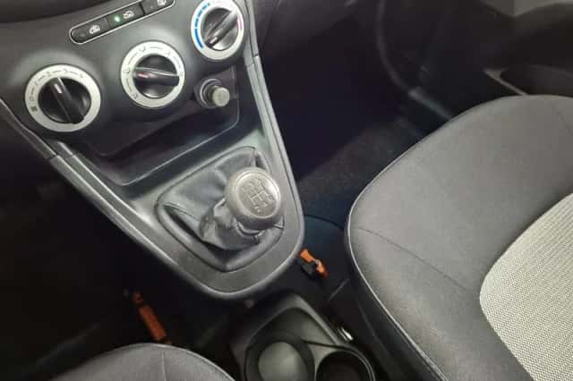 Hyundai i10 (2010) thumbnail 12