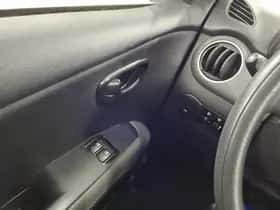 Hyundai i10 (2010) thumbnail 13