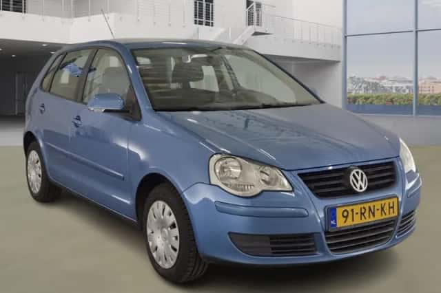 Volkswagen Polo (2005) thumbnail 2