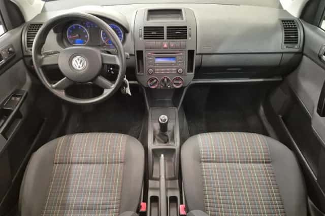 Volkswagen Polo (2005) thumbnail 8