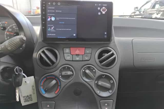 Fiat Panda (2008) thumbnail 10