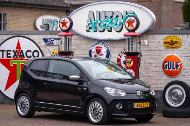 Volkswagen Up! (2013) thumbnail 1