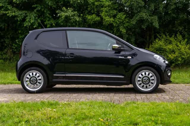 Volkswagen Up! (2013) thumbnail 6
