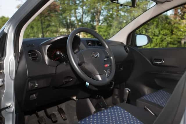 Daihatsu Cuore (2010) thumbnail 12