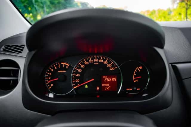 Daihatsu Cuore (2010) thumbnail 16