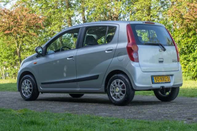 Daihatsu Cuore (2010) thumbnail 4