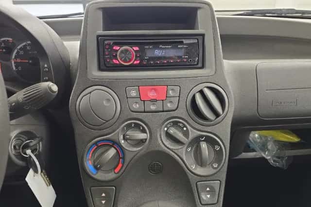 Fiat Panda (2011) thumbnail 9