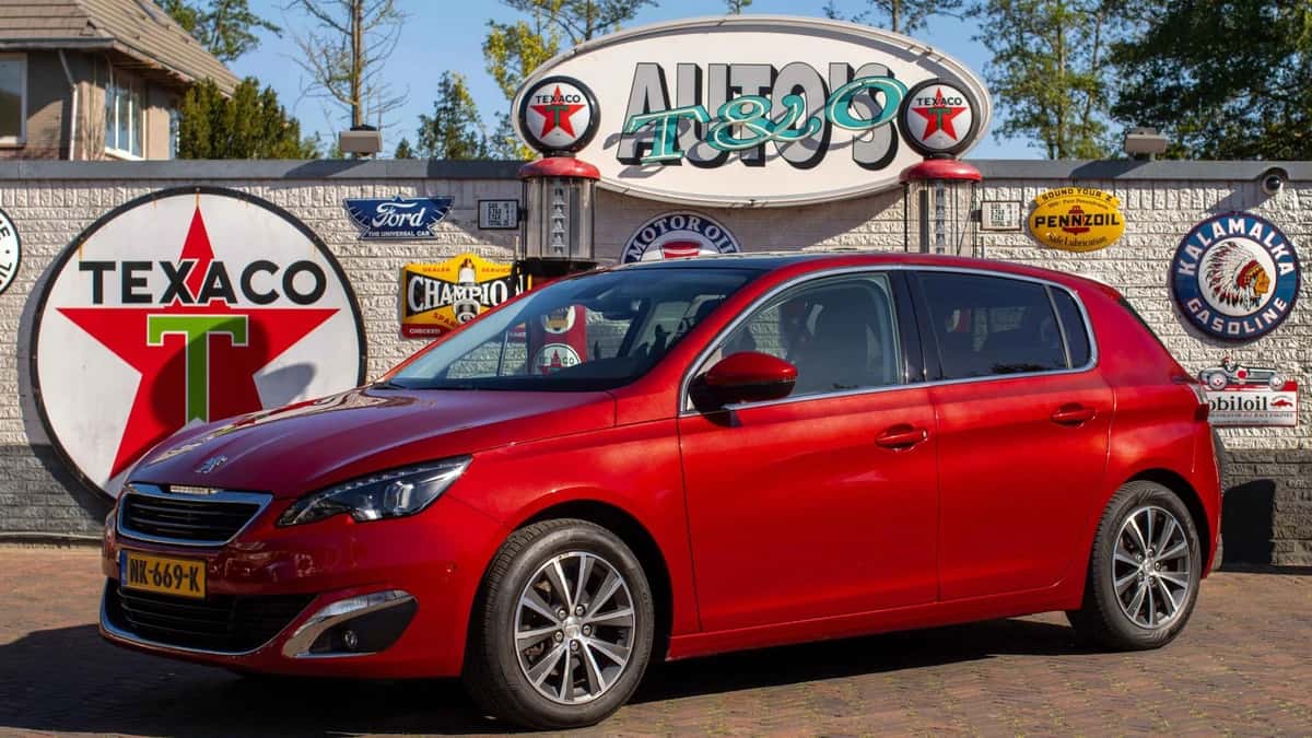 Peugeot 308 (2017) — foto 1