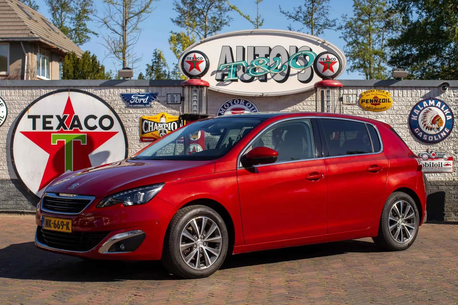 Peugeot 308 (2017) — foto 1