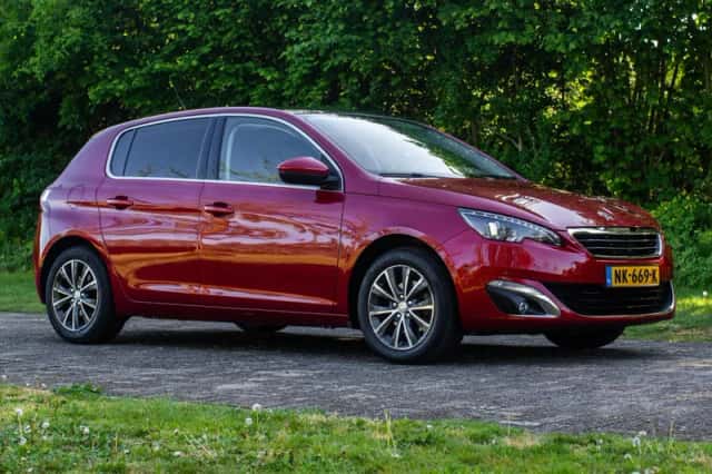 Peugeot 308 (2017) thumbnail 2