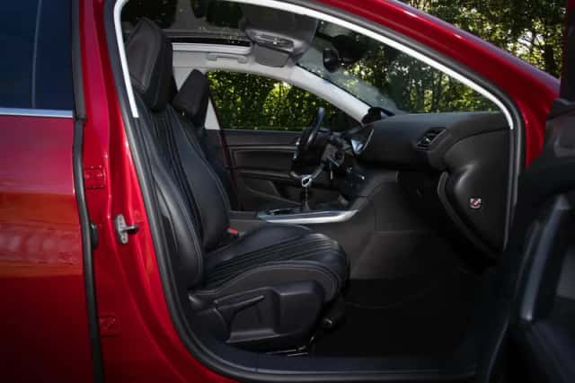 Peugeot 308 (2017) thumbnail 13