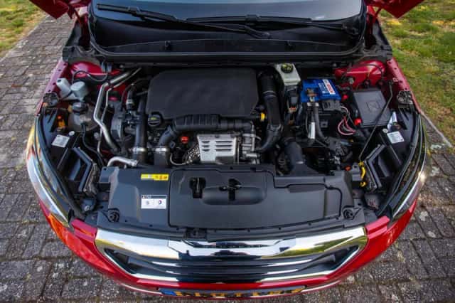 Peugeot 308 (2017) thumbnail 23