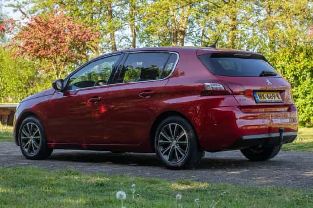 Peugeot 308 (2017) thumbnail 5