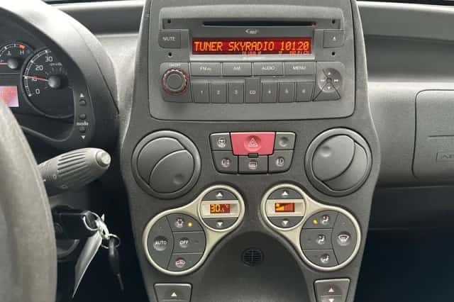 Fiat Panda (2009) thumbnail 11