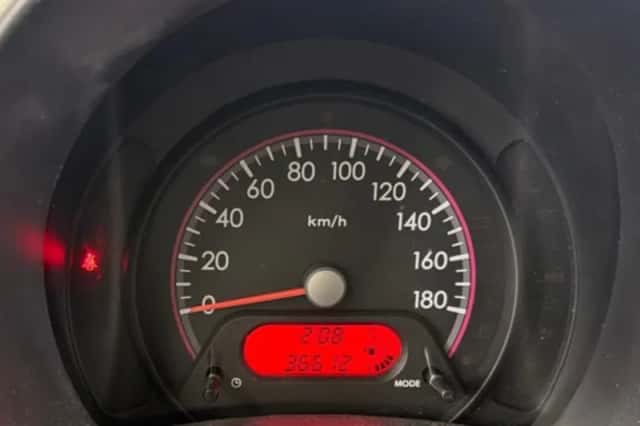 Suzuki Alto (2011) thumbnail 11