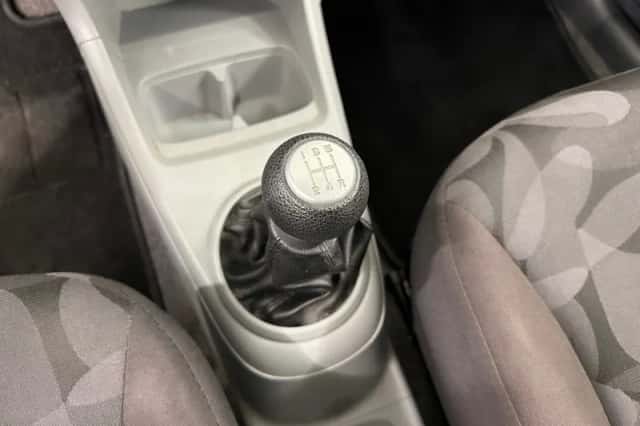 Suzuki Alto (2011) thumbnail 8