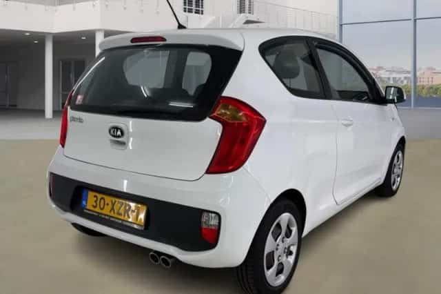 Kia Picanto (2012) thumbnail 3