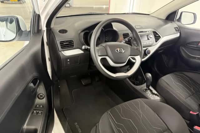 Kia Picanto (2012) thumbnail 5