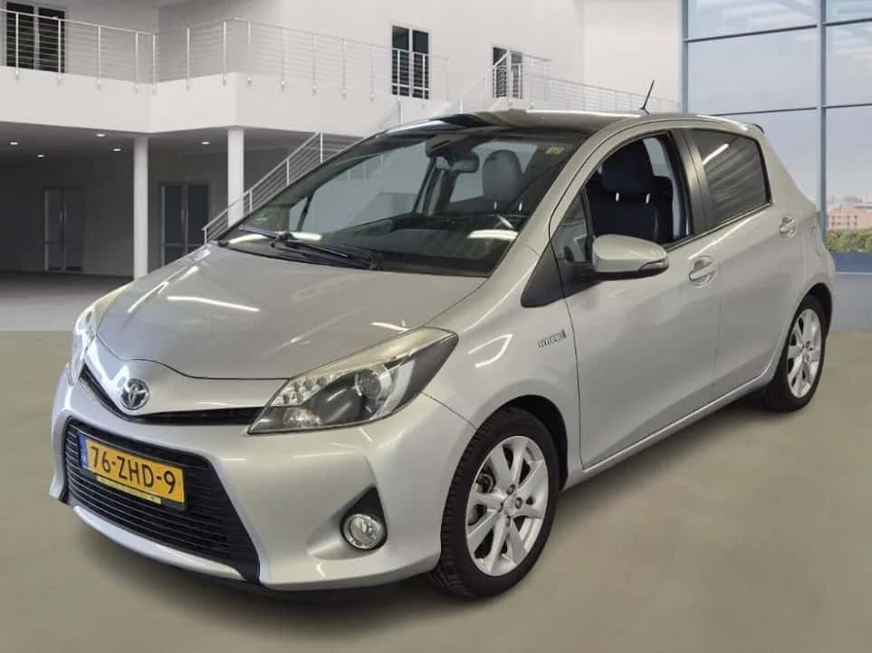 Toyota Yaris (2012) — foto 1