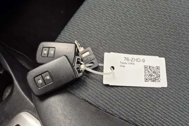 Toyota Yaris (2012) thumbnail 21