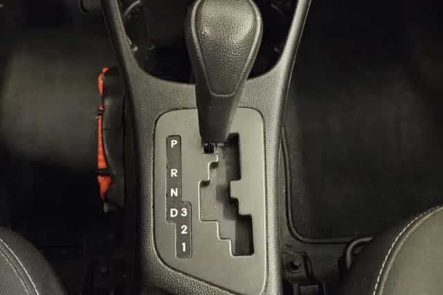 Kia Picanto (2011) thumbnail 10