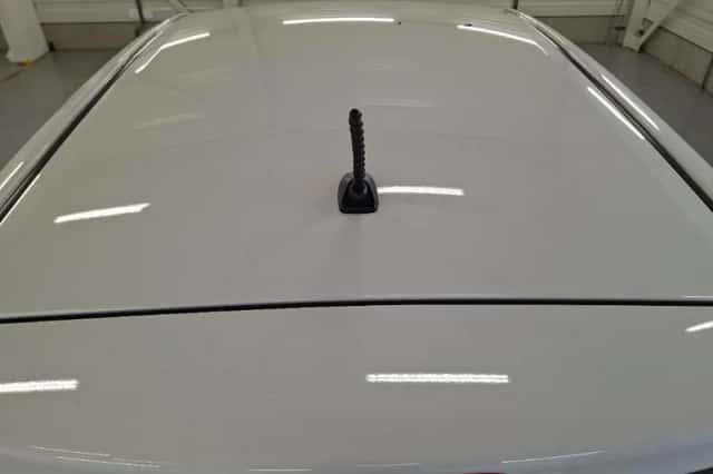 Toyota Yaris (2012) thumbnail 18