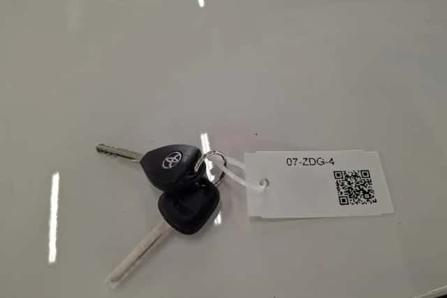 Toyota Yaris (2012) thumbnail 21