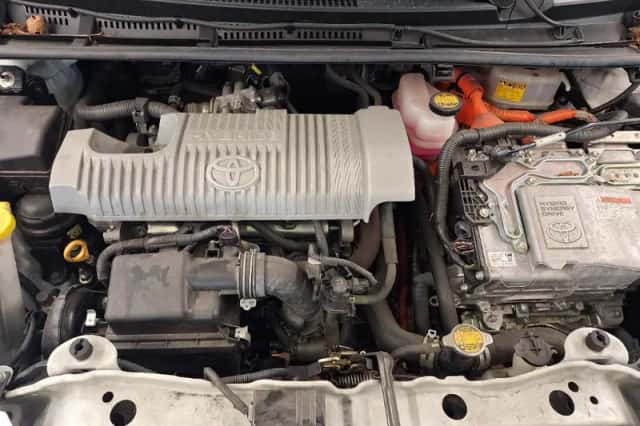 Toyota Yaris (2012) thumbnail 22