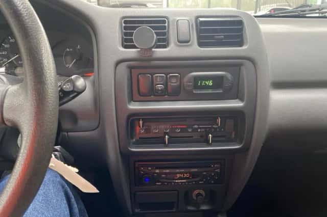 Mazda 323 (1998) thumbnail 11